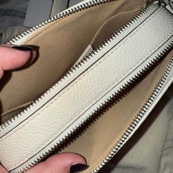 Tory Burch - Picture 2 of 6